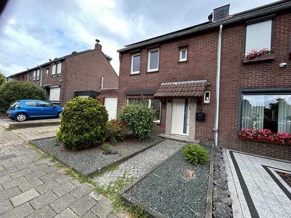 Medium property photo - Heiveldplein 6, 6466 AX Kerkrade